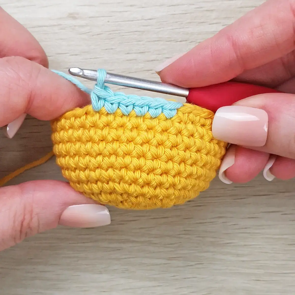 How to Change Colours in Crochet When Working in the Round