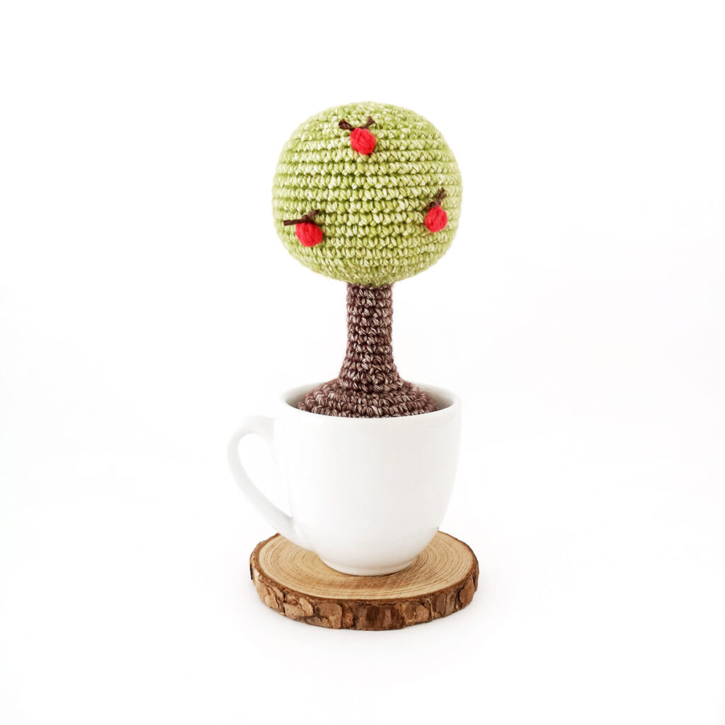 Crochet apple tree