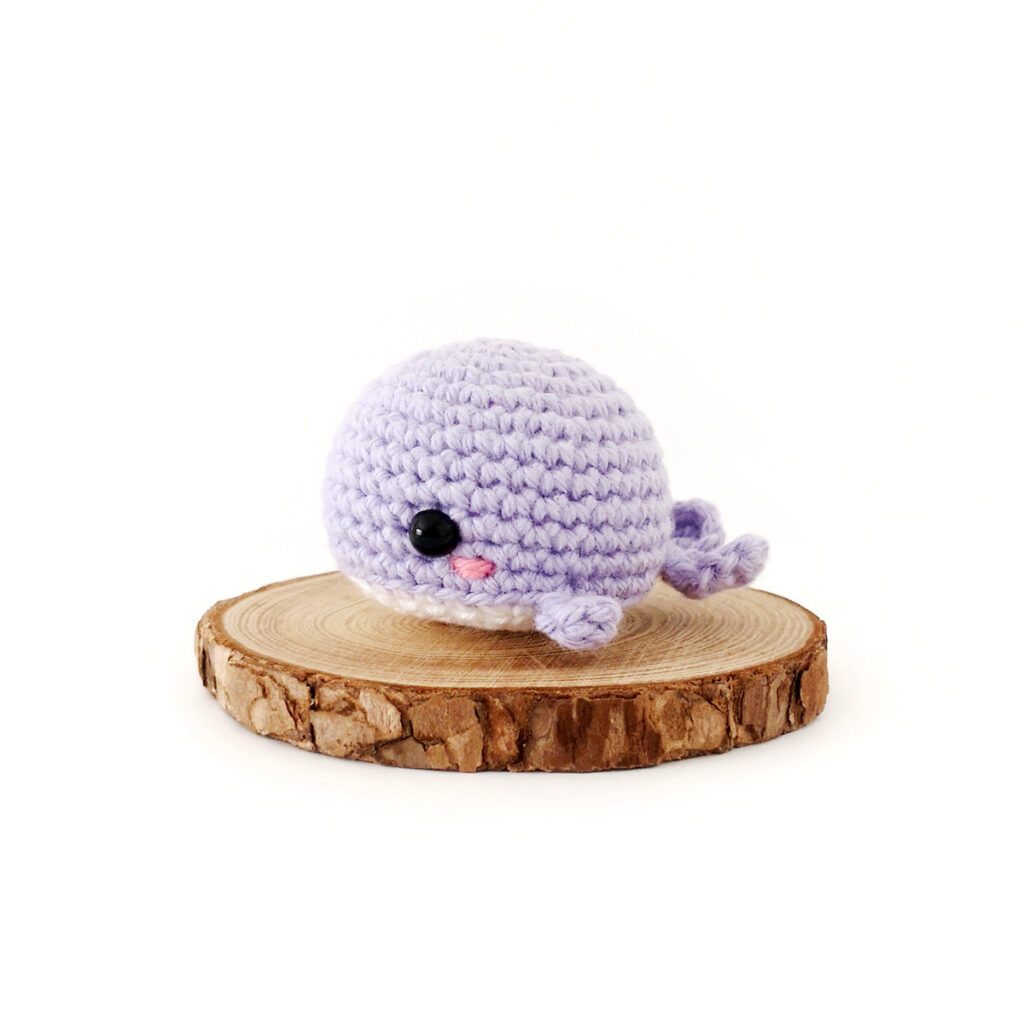 No-sew crochet whale pattern.