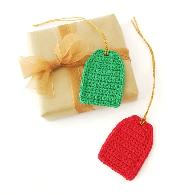 12 Fun & Festive Crochet Christmas Appliques