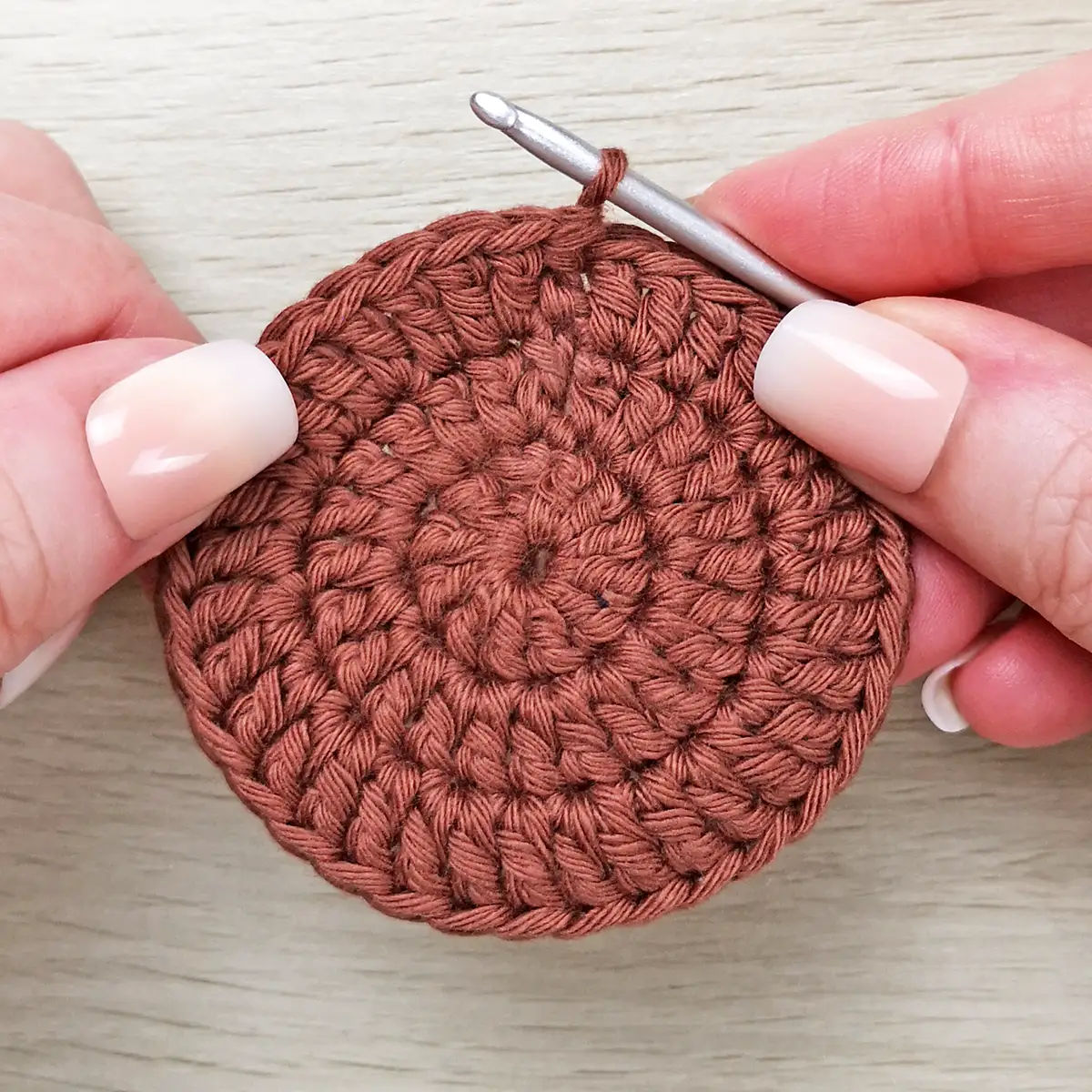Chainless Starting Double Crochet & Seamless Join Tutorial
